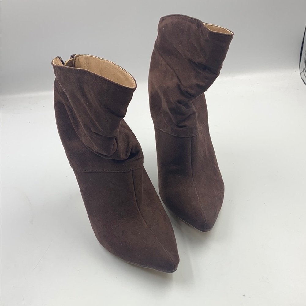 Michael Antonio Brown Heeled Boots Sleek Suede Design